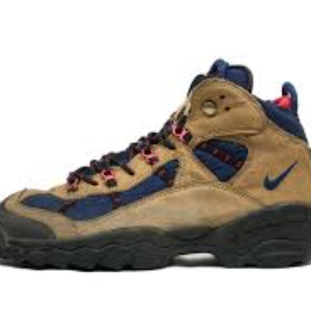 Nike Acg Air Mada Women's Size 9